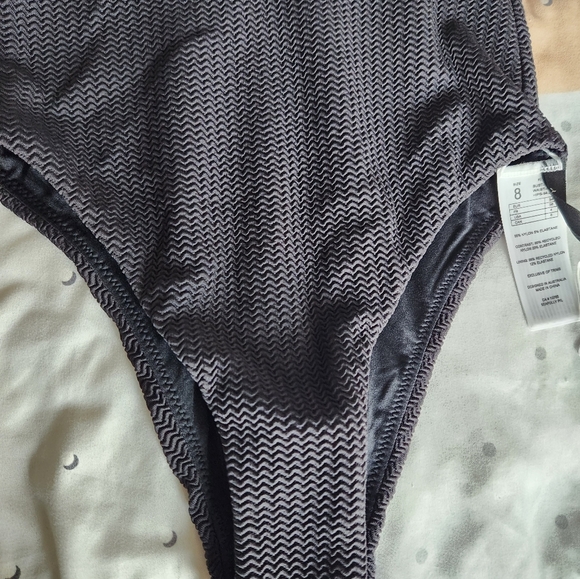 Seafolly Australia Slice Of Splice Deep V Neck One Piece Size US 4 NWT - Picture 9 of 13